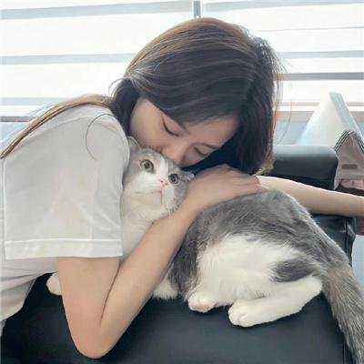 火车上的女孩2021
